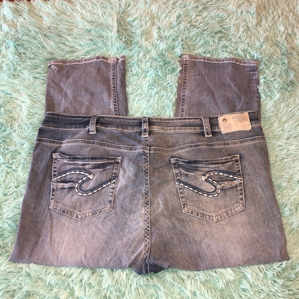Silver capris - Picture 2 of 3